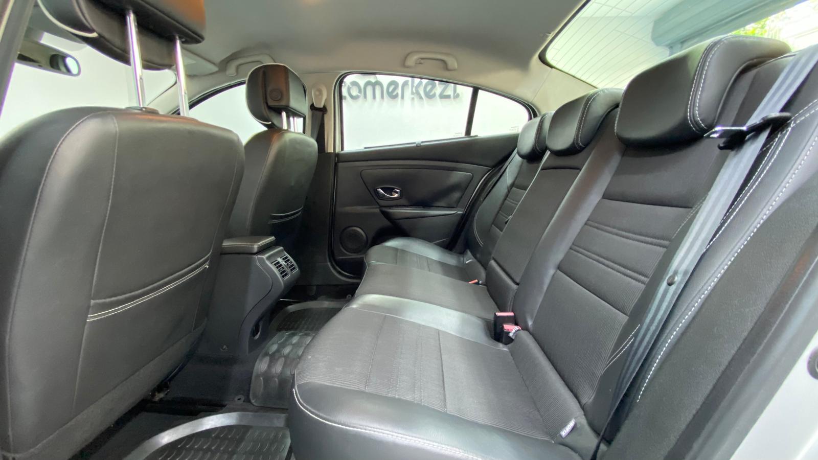 RENAULT FLUENCE 20